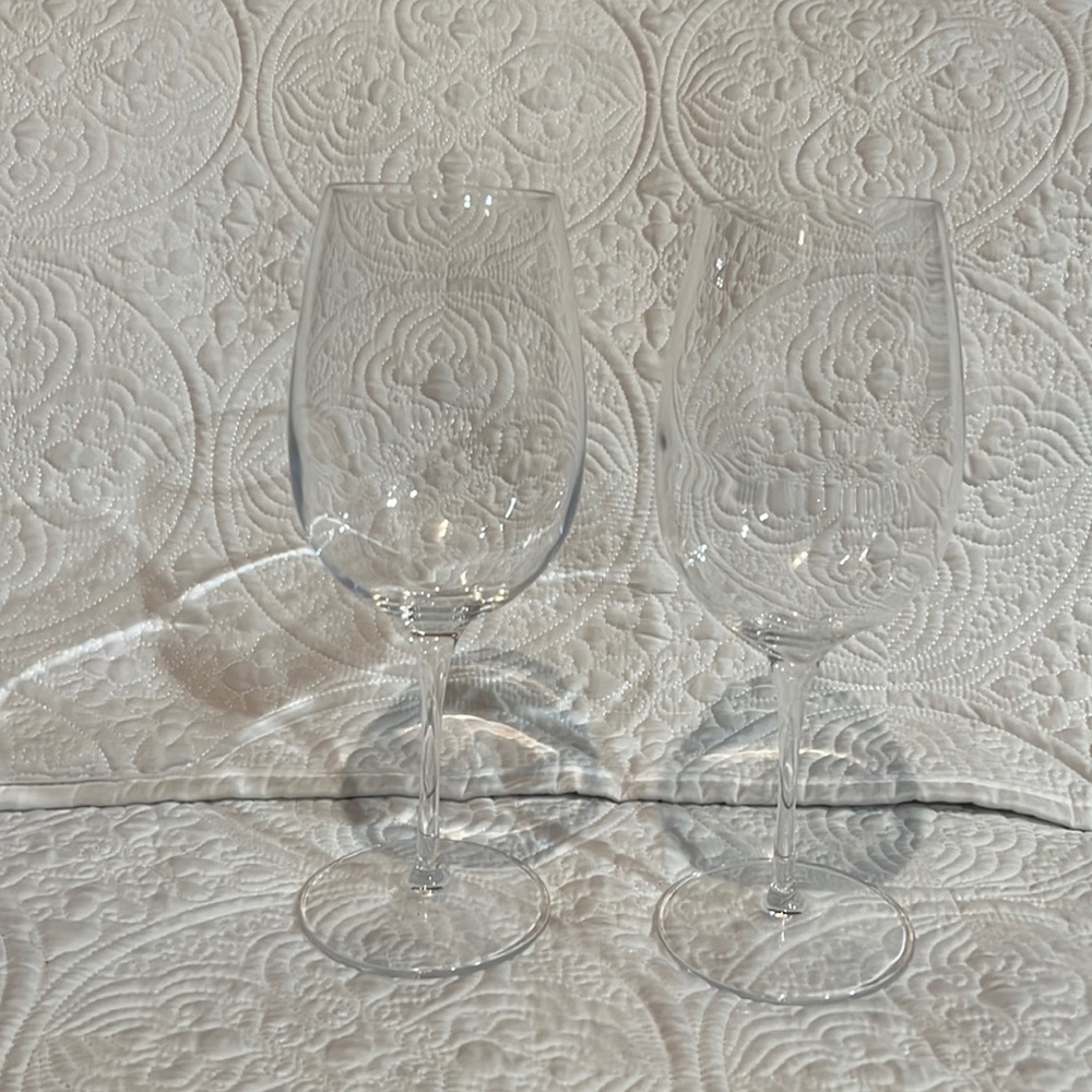Luigi Bormioli wine glasses, set of two‎